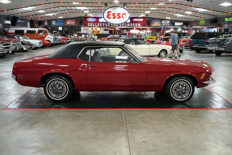 Unknown-Mustang-1970-Red-Black-5