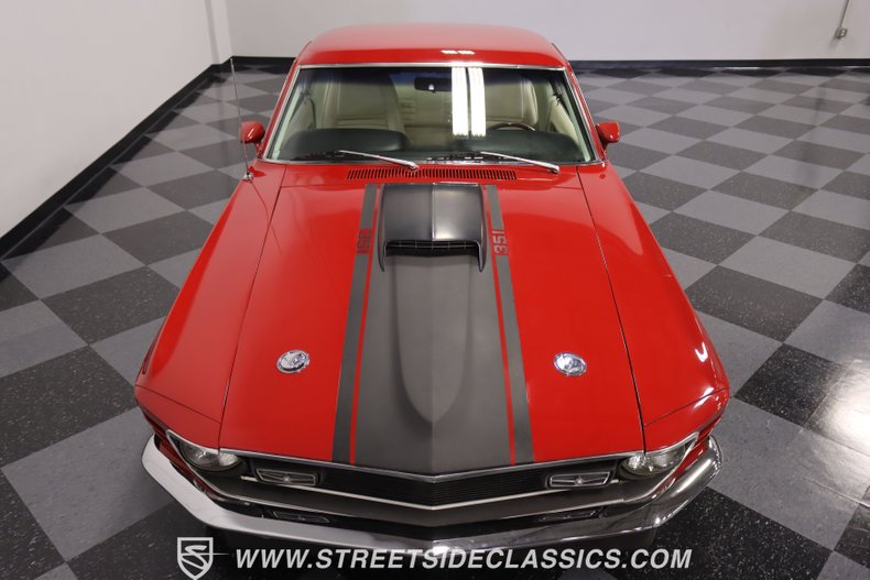 Unknown-Mustang-1970-Red-White-19
