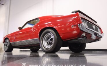 Unknown-Mustang-1970-Red-White-21