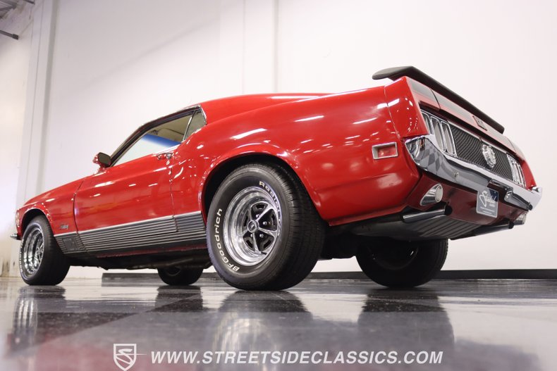 Unknown-Mustang-1970-Red-White-21