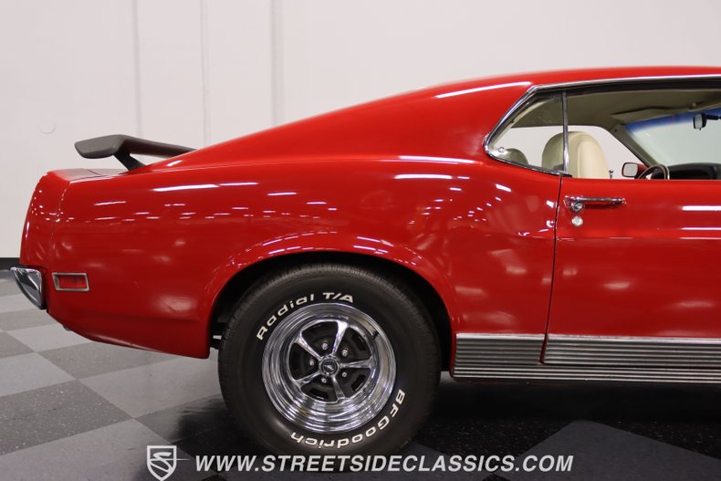 Unknown-Mustang-1970-Red-White-25