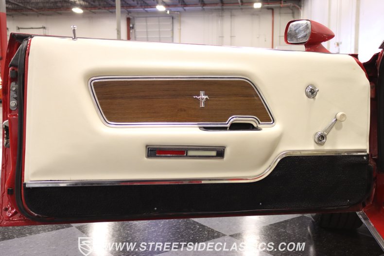 Unknown-Mustang-1970-Red-White-34