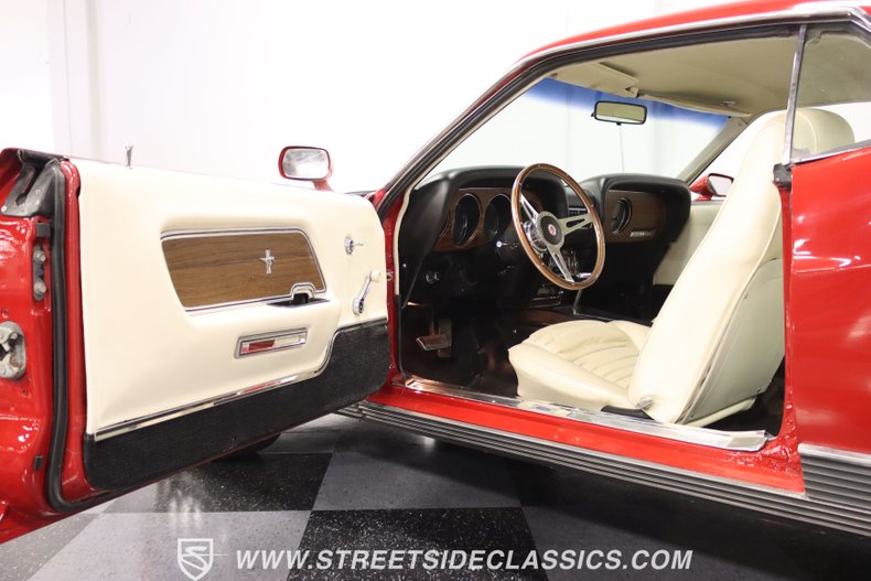 Unknown-Mustang-1970-Red-White-9