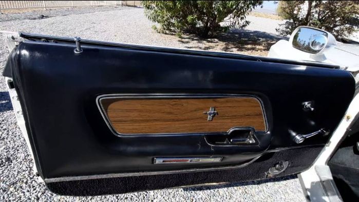 Unknown-Mustang-1970-White-14