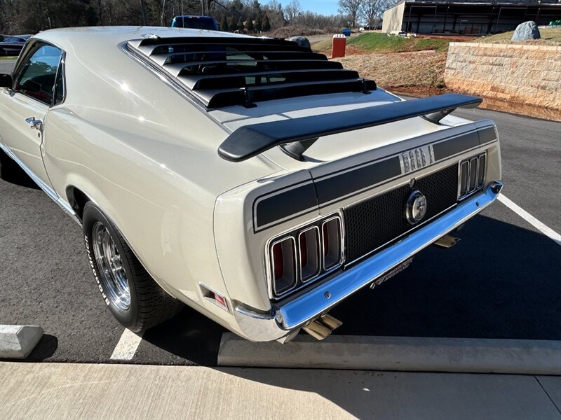 Unknown-Mustang-1970-White-Black-16