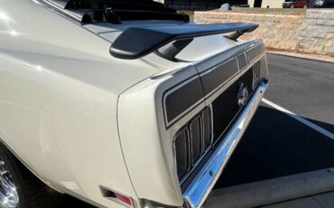 Unknown-Mustang-1970-White-Black-27