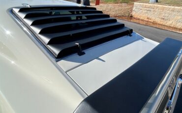 Unknown-Mustang-1970-White-Black-28