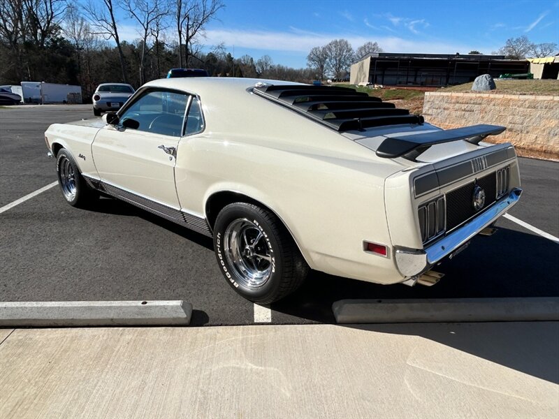 Unknown-Mustang-1970-White-Black-5