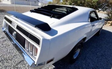 Unknown-Mustang-1970-WhiteBlack-2