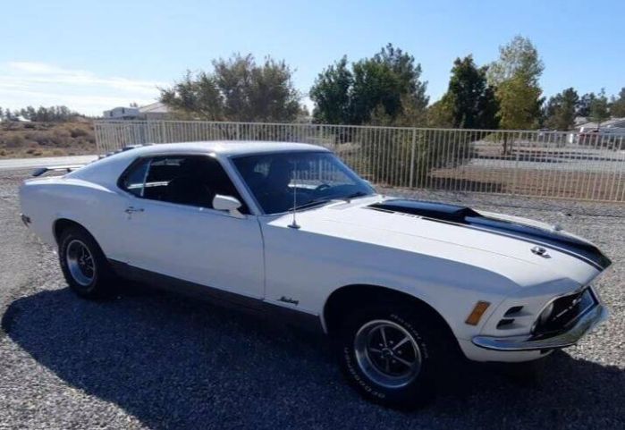 Unknown-Mustang-1970-WhiteBlack-6