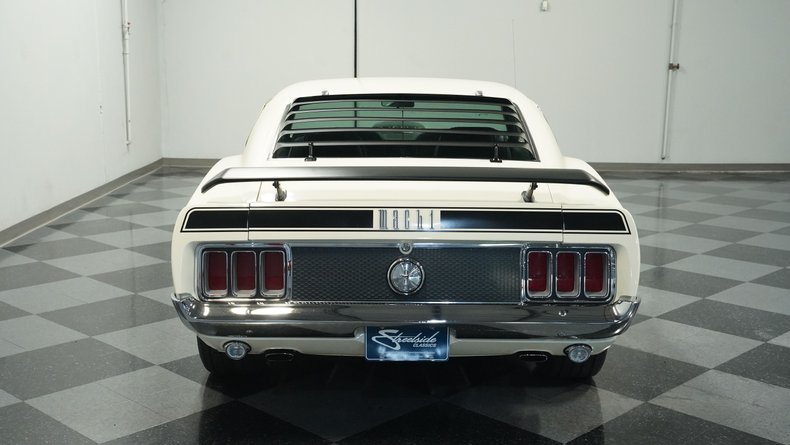 Unknown-Mustang-1970-Wimbledon-White-Black-10