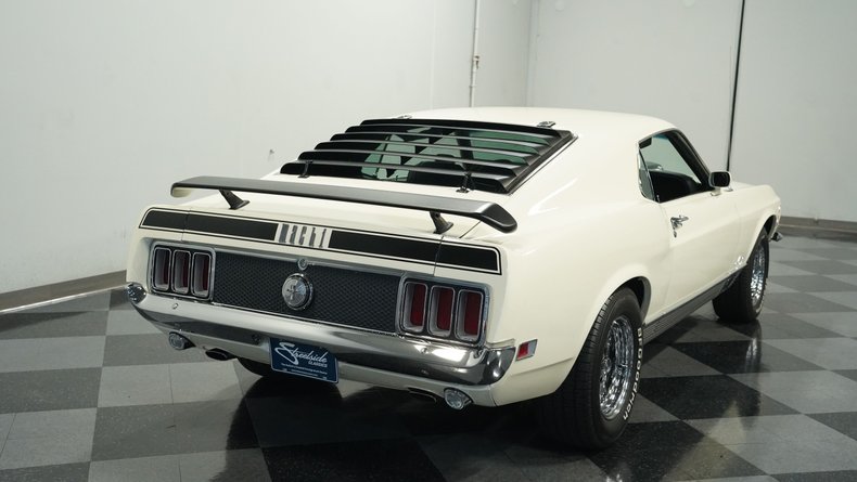 Unknown-Mustang-1970-Wimbledon-White-Black-11