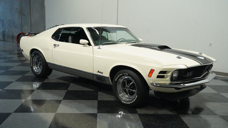Unknown-Mustang-1970-Wimbledon-White-Black-17