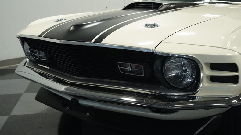 Unknown-Mustang-1970-Wimbledon-White-Black-21