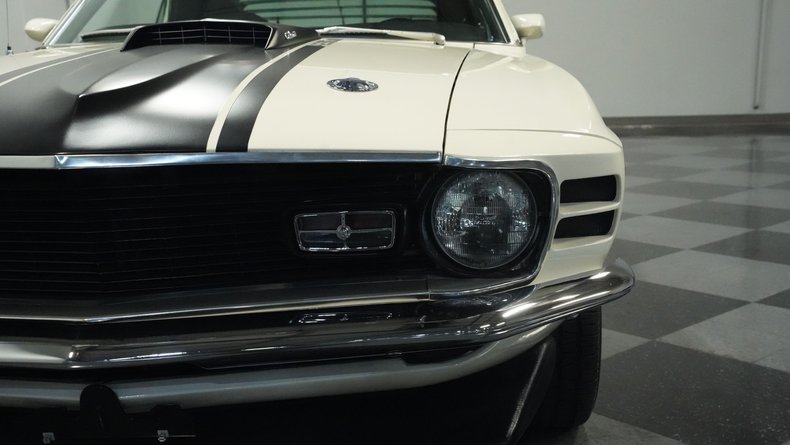 Unknown-Mustang-1970-Wimbledon-White-Black-22