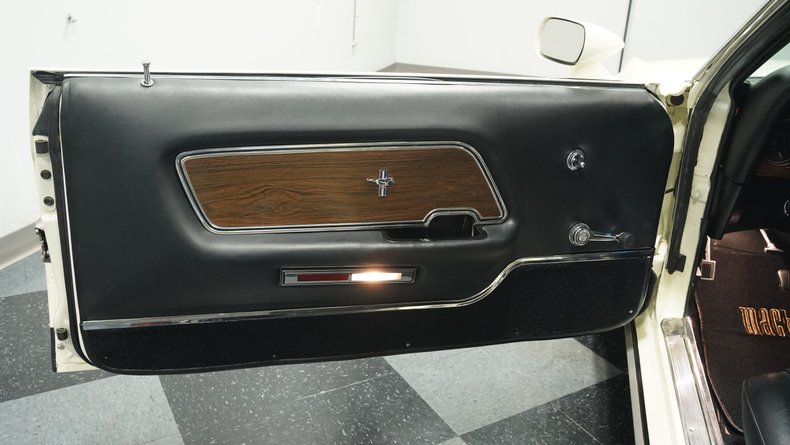Unknown-Mustang-1970-Wimbledon-White-Black-36