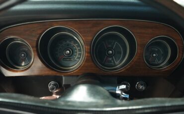 Unknown-Mustang-1970-Wimbledon-White-Black-39