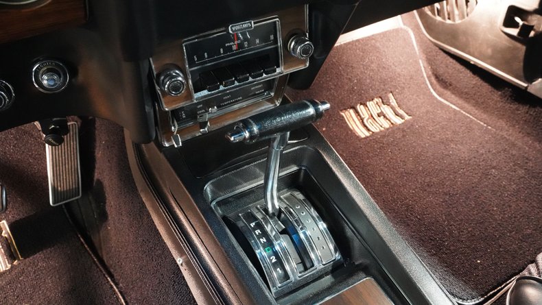 Unknown-Mustang-1970-Wimbledon-White-Black-42