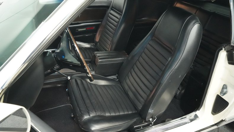 Unknown-Mustang-1970-Wimbledon-White-Black-44