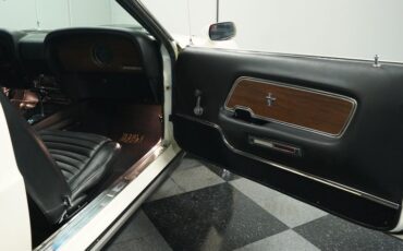 Unknown-Mustang-1970-Wimbledon-White-Black-6