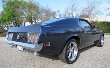 Unknown-Mustang-1970-Yachting-Blue-Meta-Black-2
