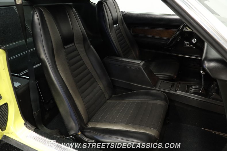 Unknown-Mustang-1971-Grabber-Yellow-Black-40