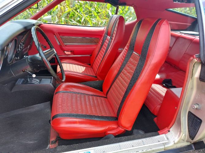 Unknown-Mustang-1971-Silver-Red-8