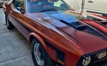 Unknown-Mustang-1972-2-tone-Black-amp-Fire-2-tone-Black-amp-Fire-1