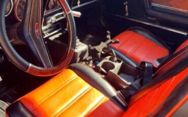 Unknown-Mustang-1972-2-tone-Black-amp-Fire-2-tone-Black-amp-Fire-4