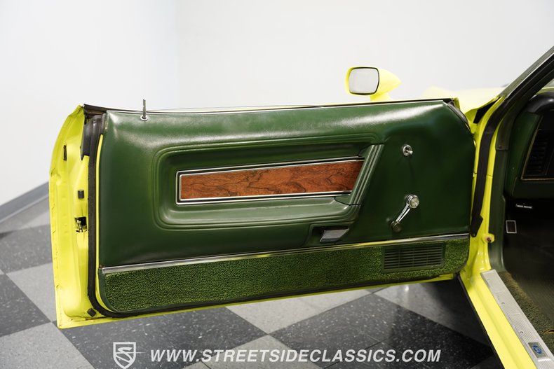 Unknown-Mustang-1972-Bright-Lime-Green-37
