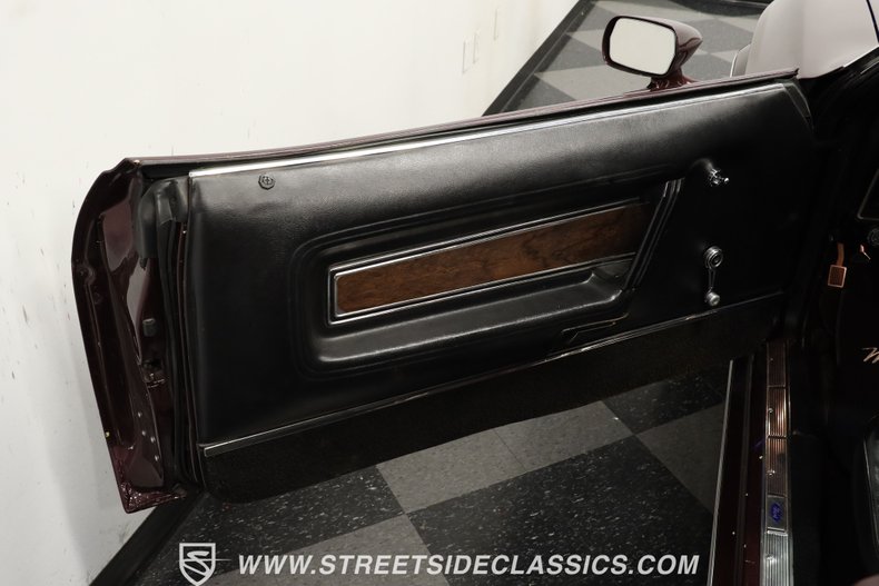 Unknown-Mustang-1972-Burgundy-Metallic-Black-32