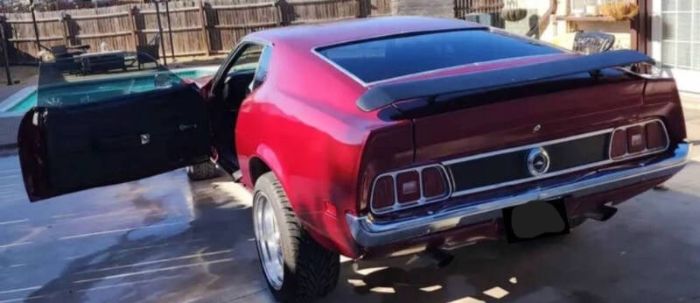 Unknown-Mustang-1972-Red-1