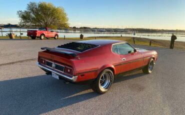 Unknown-Mustang-1972-Red-1