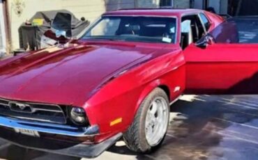 Unknown-Mustang-1972-Red-3