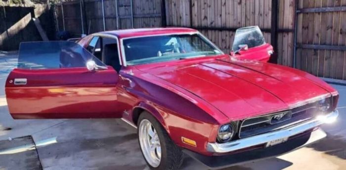 Unknown-Mustang-1972-Red-4