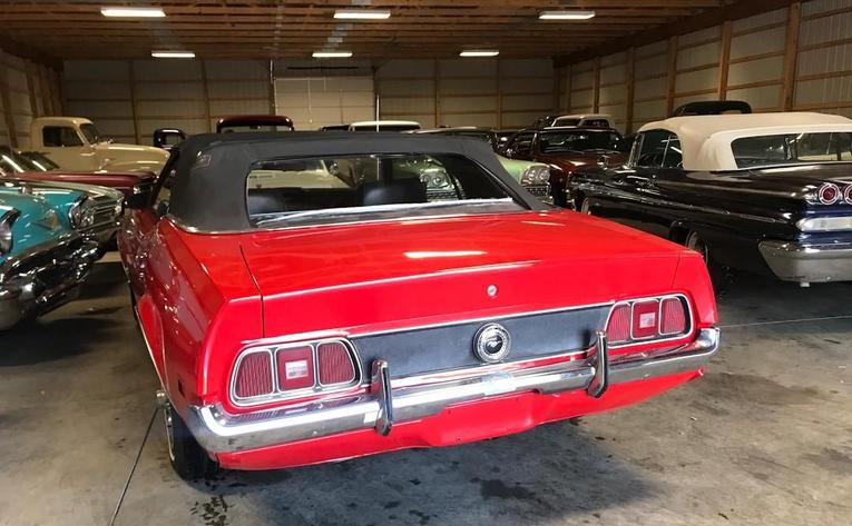 Unknown-Mustang-1972-Red-Black-17