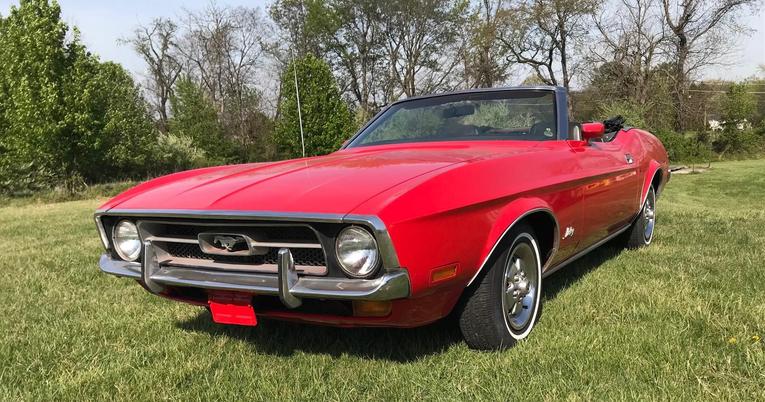 Unknown-Mustang-1972-Red-Black-2