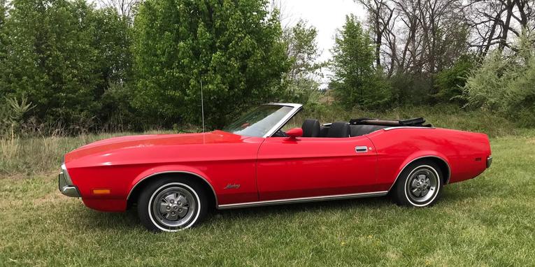 Unknown-Mustang-1972-Red-Black-21