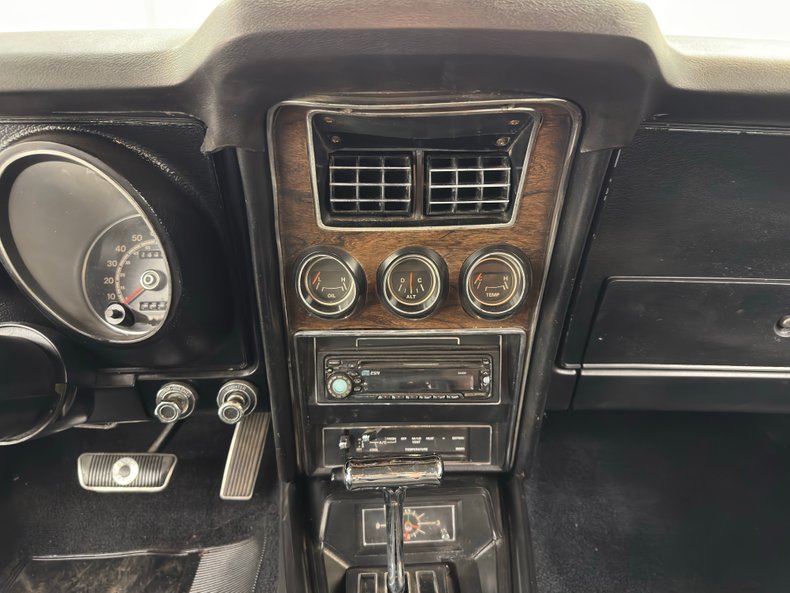 Unknown-Mustang-1973-Ivy-Glow-Black-40