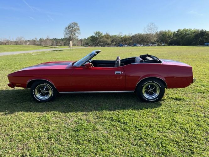 Unknown-Mustang-1973-Red-RedBlack-7