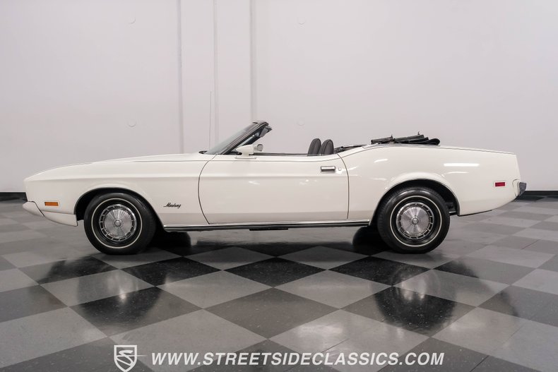 Unknown-Mustang-1973-White-Black-1