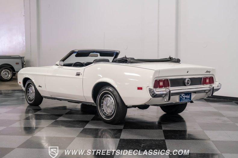 Unknown-Mustang-1973-White-Black-17