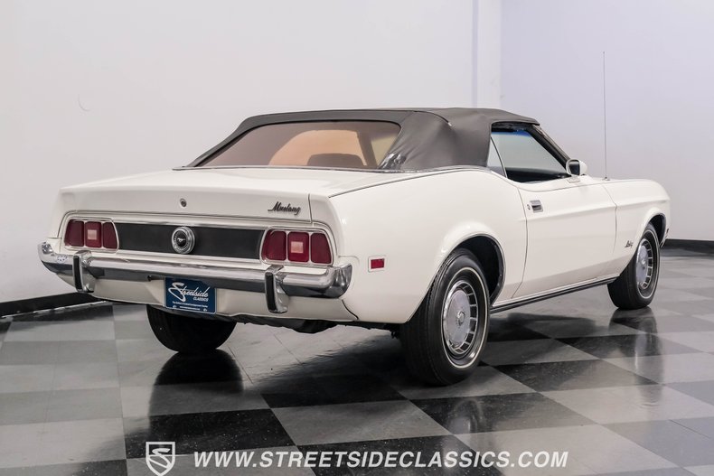 Unknown-Mustang-1973-White-Black-20
