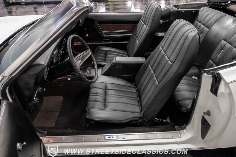 Unknown-Mustang-1973-White-Black-22