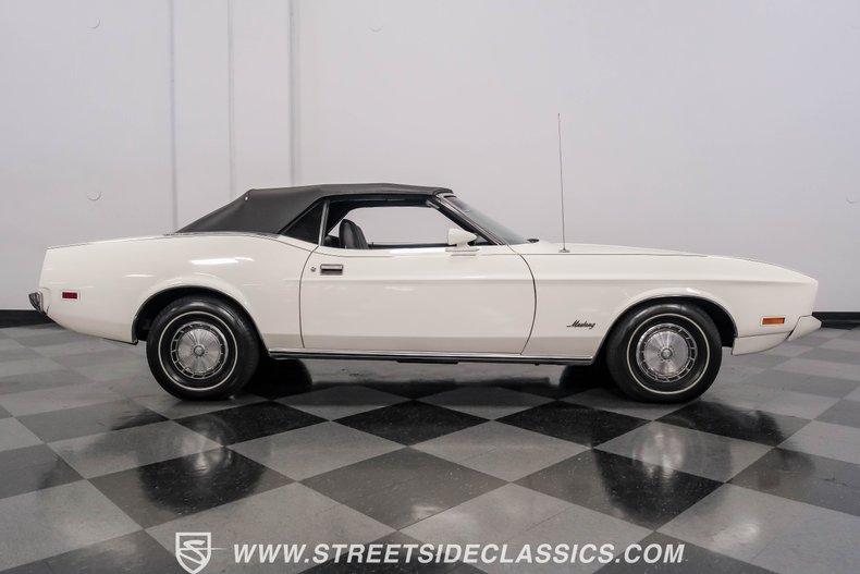 Unknown-Mustang-1973-White-Black-28