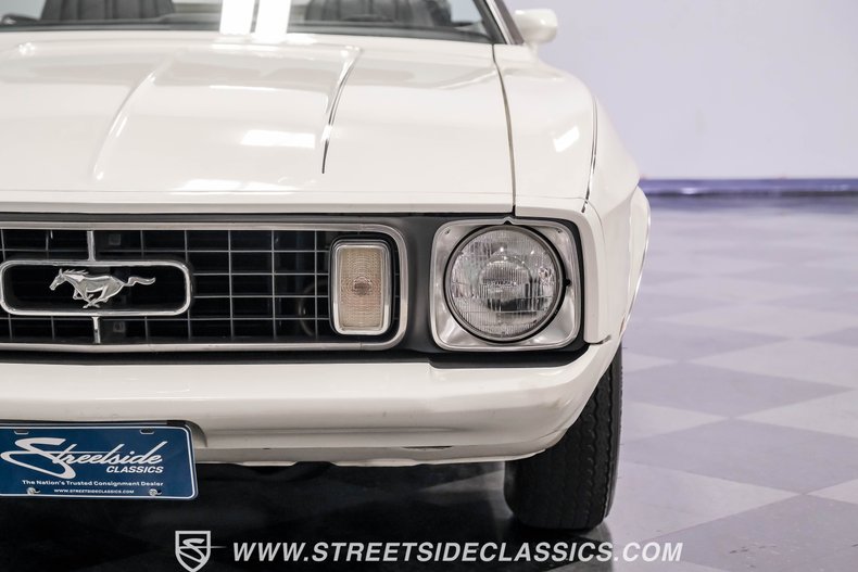 Unknown-Mustang-1973-White-Black-34
