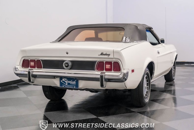 Unknown-Mustang-1973-White-Black-39