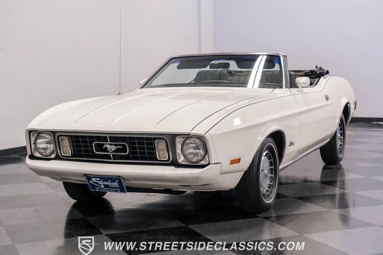 Unknown-Mustang-1973-White-Black-4