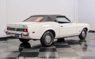 Unknown-Mustang-1973-White-Black-41