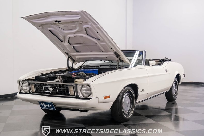 Unknown-Mustang-1973-White-Black-9